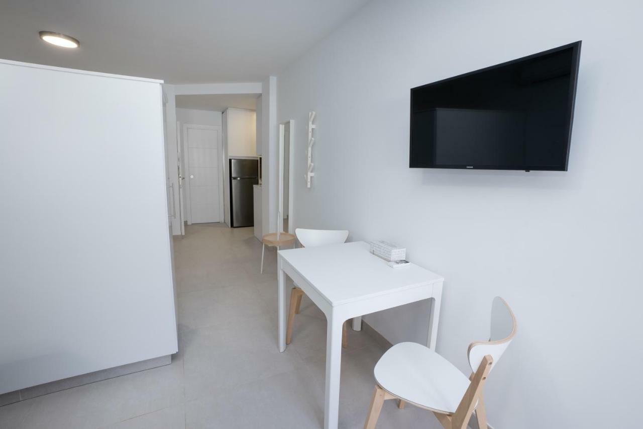 Apartamentos Mombasa 1 Planta Nerja Buitenkant foto