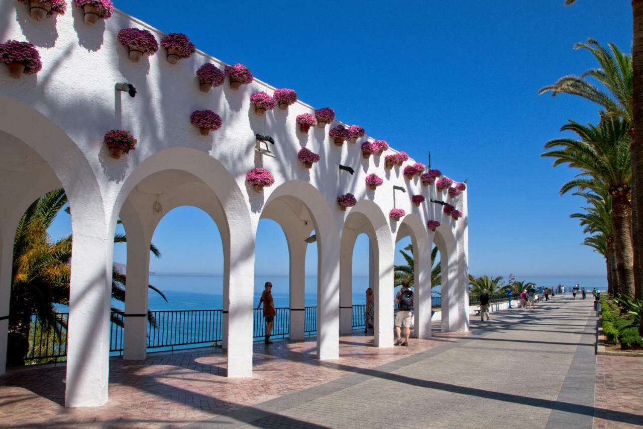Apartamentos Mombasa 1 Planta Nerja Buitenkant foto